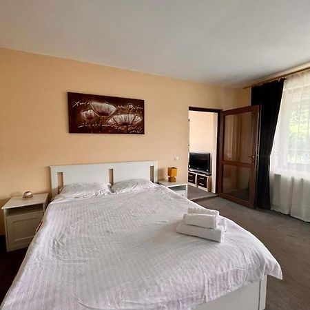Casa Mardar Lägenhet Oradea Exteriör bild
