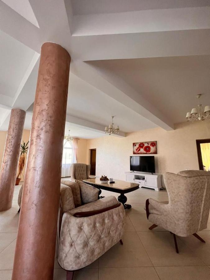 Casa Mardar Lägenhet Oradea Exteriör bild