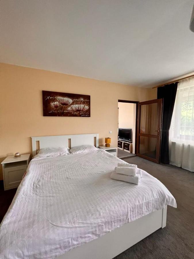 Casa Mardar Lägenhet Oradea Exteriör bild