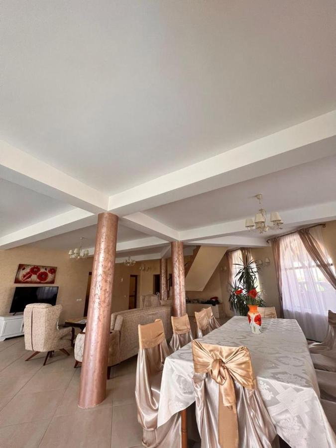 Casa Mardar Lägenhet Oradea Exteriör bild