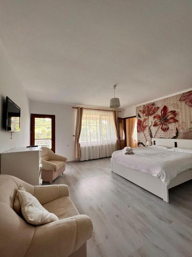 Casa Mardar Lägenhet Oradea Exteriör bild