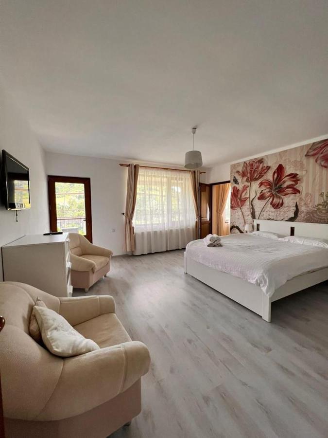 Casa Mardar Lägenhet Oradea Exteriör bild