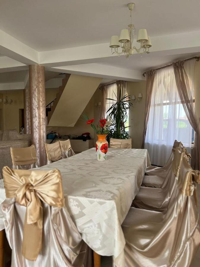 Casa Mardar Lägenhet Oradea Exteriör bild